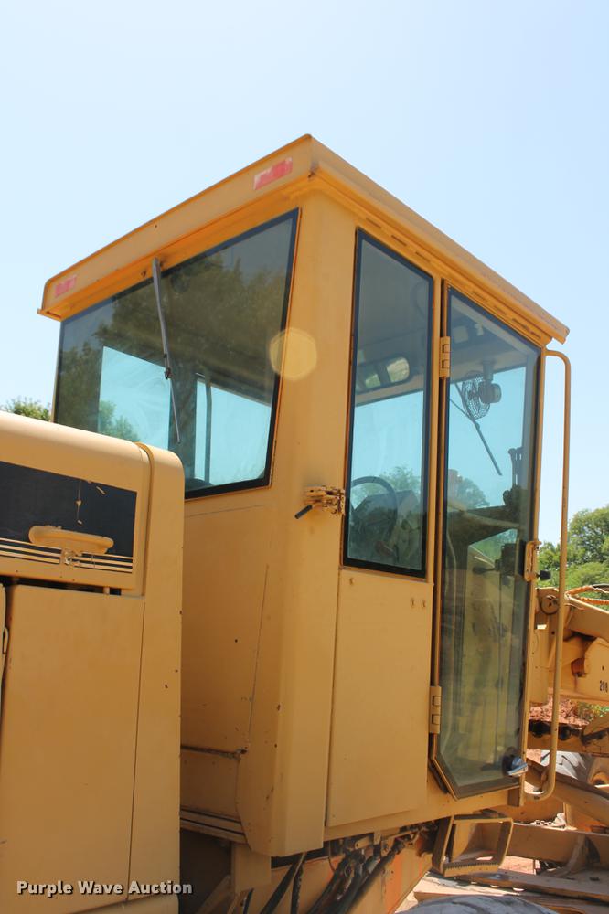 image for item DD5254 1987 John Deere 770B motor grader