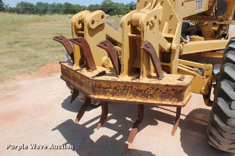 image for item DD5254 1987 John Deere 770B motor grader