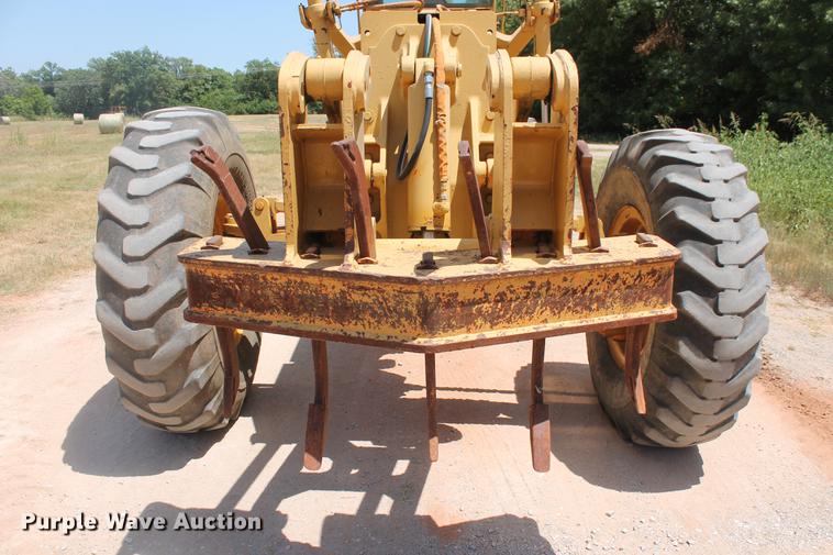 image for item DD5254 1987 John Deere 770B motor grader