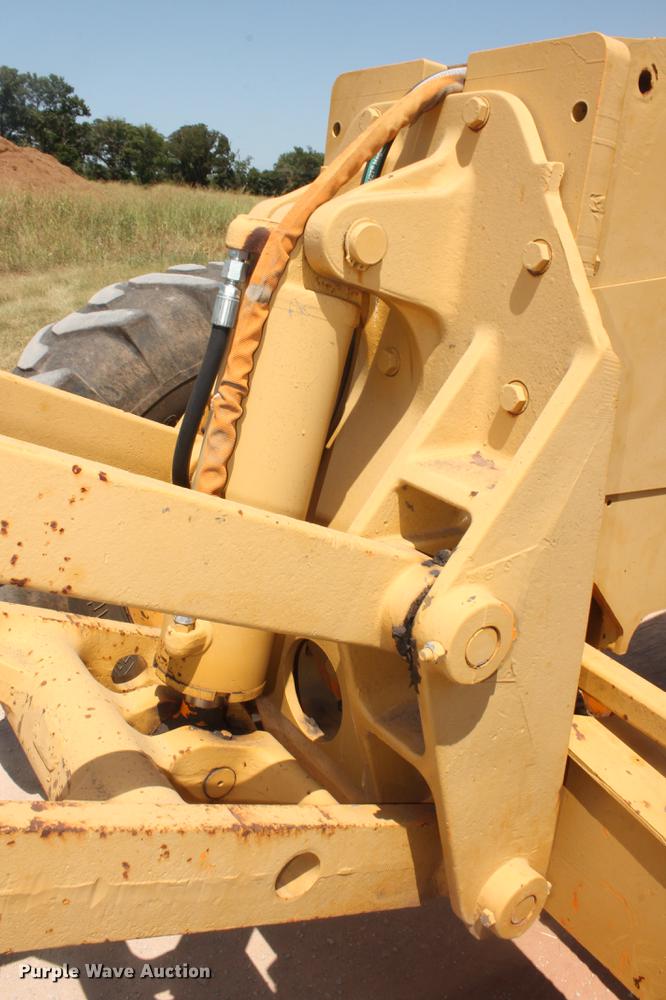 image for item DD5254 1987 John Deere 770B motor grader