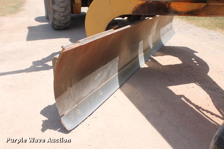 image for item DD5254 1987 John Deere 770B motor grader