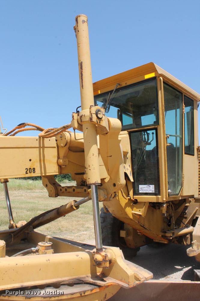 image for item DD5254 1987 John Deere 770B motor grader