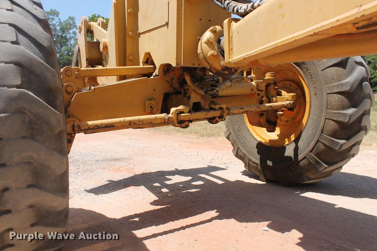 image for item DD5254 1987 John Deere 770B motor grader