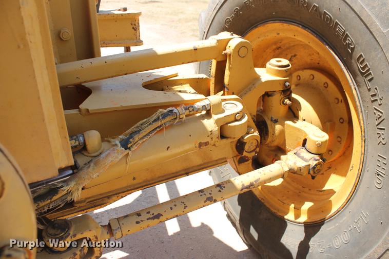 image for item DD5254 1987 John Deere 770B motor grader