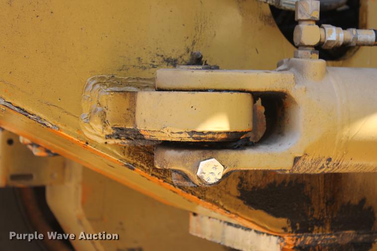 image for item DD5254 1987 John Deere 770B motor grader