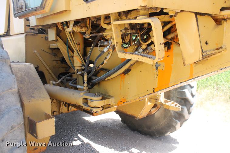 image for item DD5254 1987 John Deere 770B motor grader