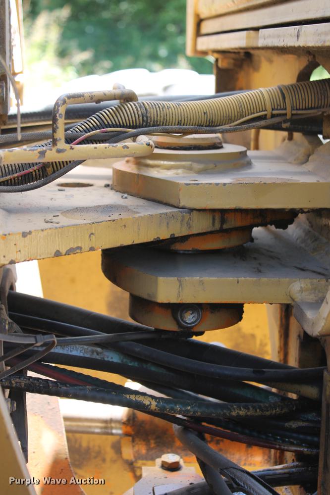 image for item DD5254 1987 John Deere 770B motor grader