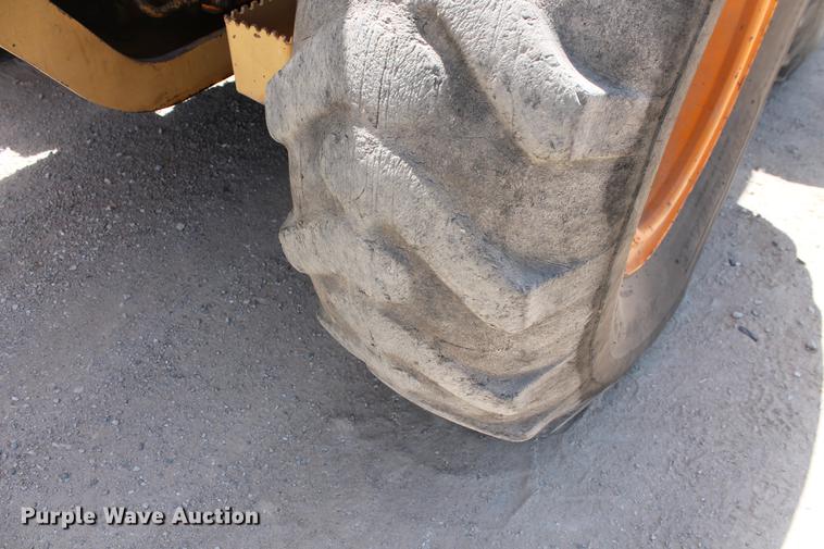 image for item DD5254 1987 John Deere 770B motor grader