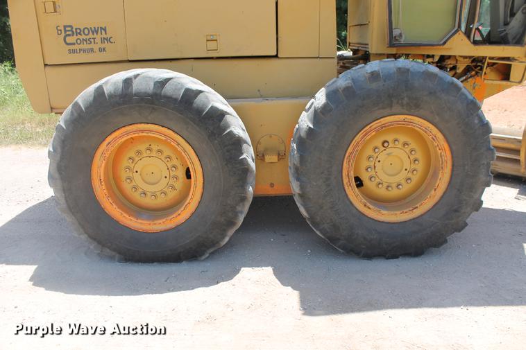 image for item DD5254 1987 John Deere 770B motor grader