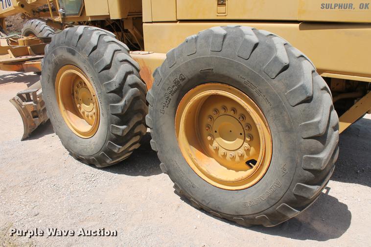 image for item DD5254 1987 John Deere 770B motor grader