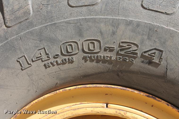 image for item DD5254 1987 John Deere 770B motor grader