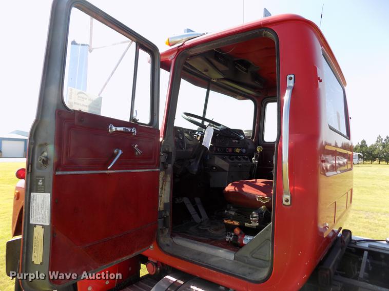 image for item DD5766 1986 Mack Econodyne R688ST semi truck