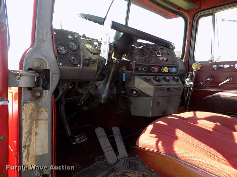 image for item DD5766 1986 Mack Econodyne R688ST semi truck