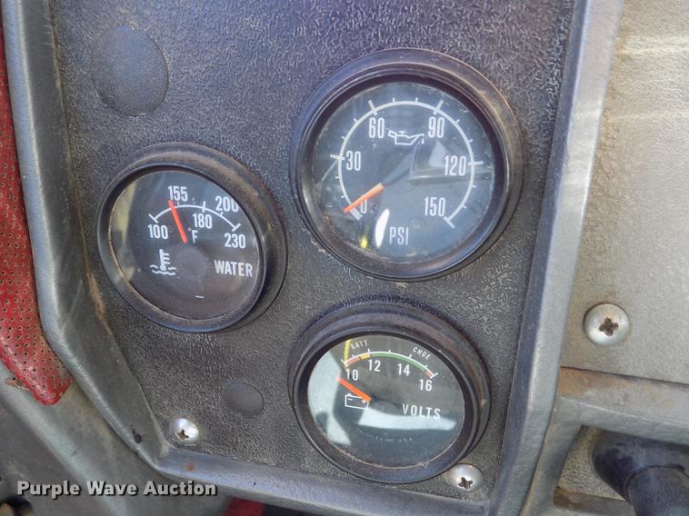 image for item DD5766 1986 Mack Econodyne R688ST semi truck