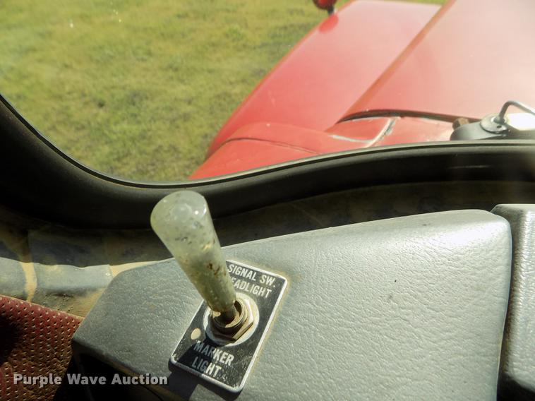 image for item DD5766 1986 Mack Econodyne R688ST semi truck