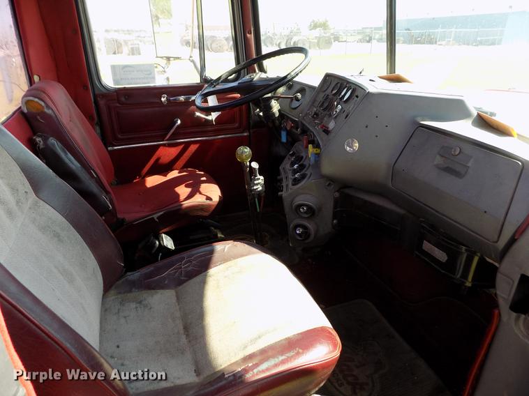 image for item DD5766 1986 Mack Econodyne R688ST semi truck