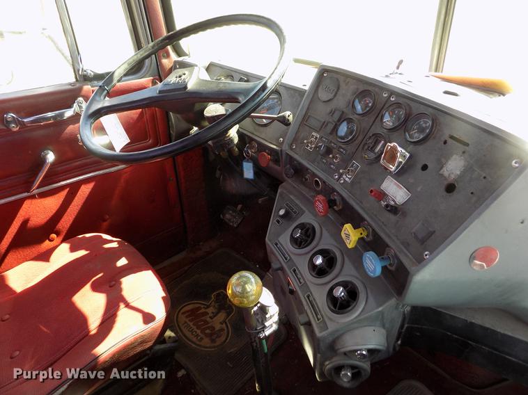 image for item DD5766 1986 Mack Econodyne R688ST semi truck