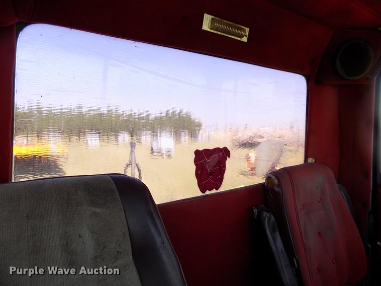 image for item DD5766 1986 Mack Econodyne R688ST semi truck