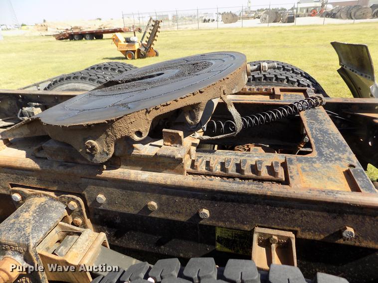 image for item DD5766 1986 Mack Econodyne R688ST semi truck