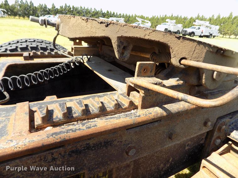 image for item DD5766 1986 Mack Econodyne R688ST semi truck