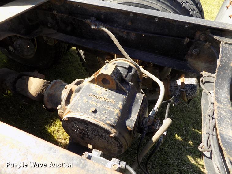 image for item DD5766 1986 Mack Econodyne R688ST semi truck