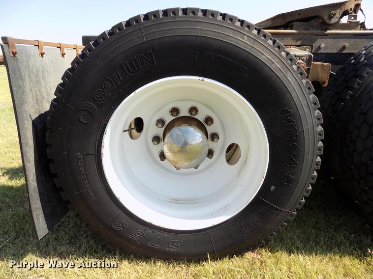 image for item DD5766 1986 Mack Econodyne R688ST semi truck