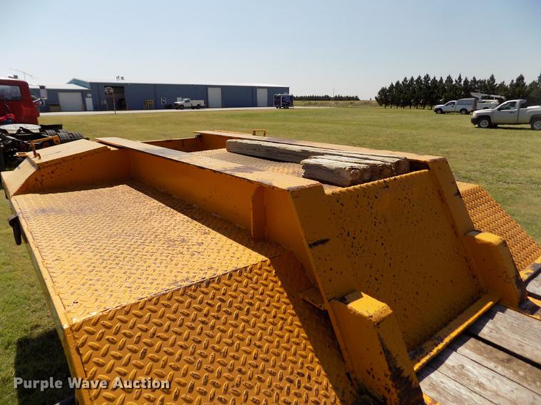 image for item DD5767 1979 Transport CR-25YF equipment trailer