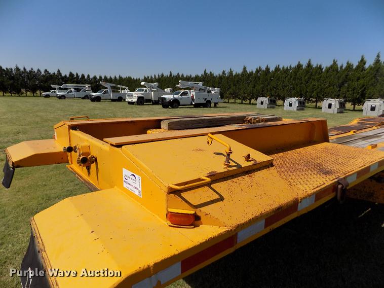 image for item DD5767 1979 Transport CR-25YF equipment trailer