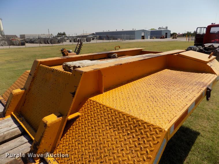 image for item DD5767 1979 Transport CR-25YF equipment trailer