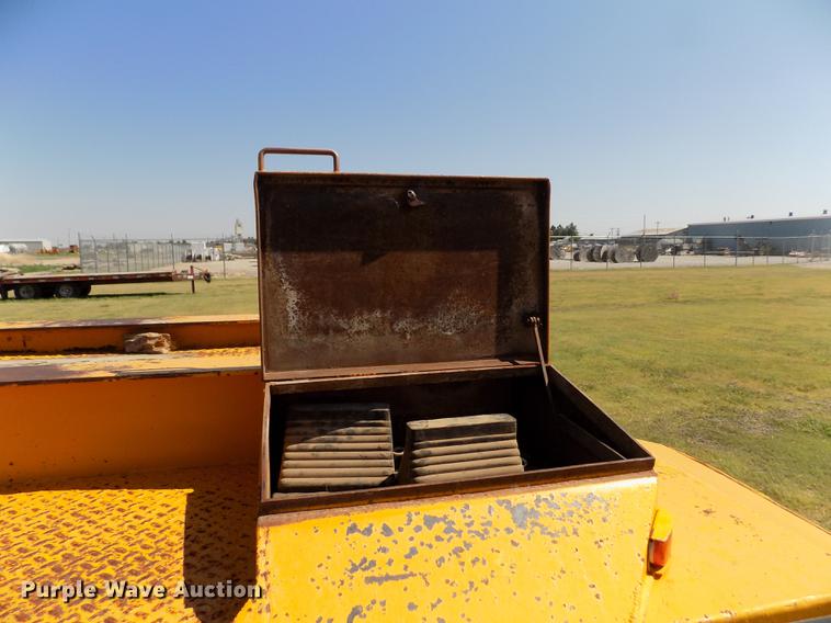 image for item DD5767 1979 Transport CR-25YF equipment trailer