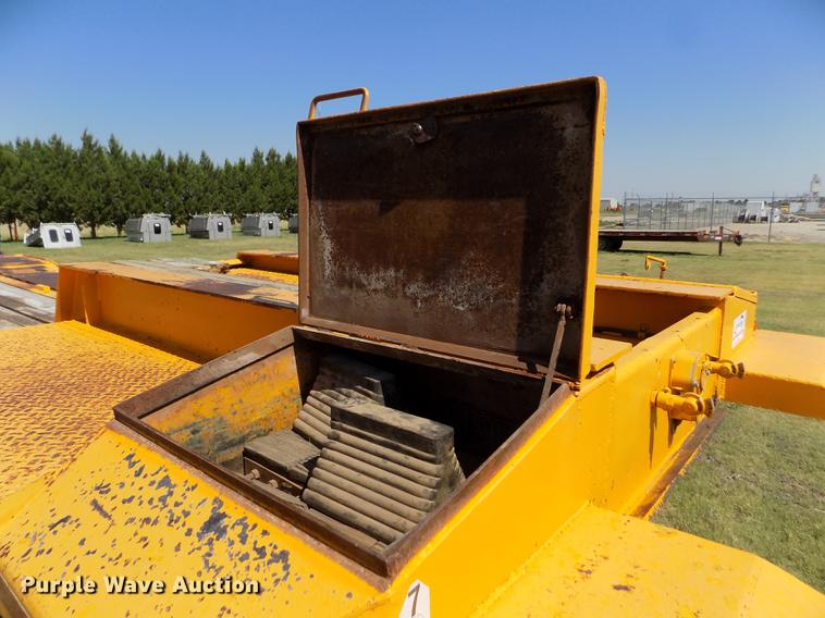image for item DD5767 1979 Transport CR-25YF equipment trailer