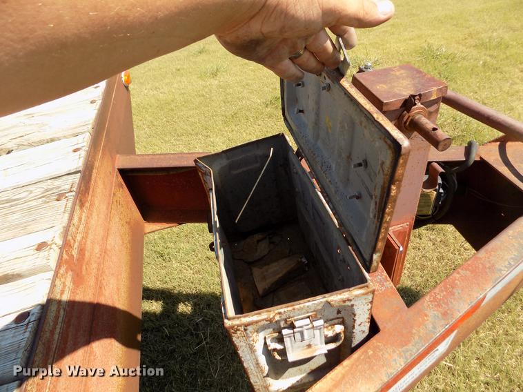 image for item DD5770 1988 Belshe T-9 equipment trailer