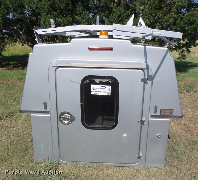 image for item DD5771 FX fiberglass topper