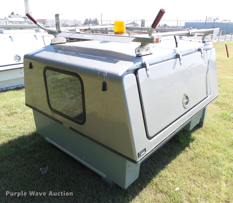 image for item DD5772 FX fiberglass topper