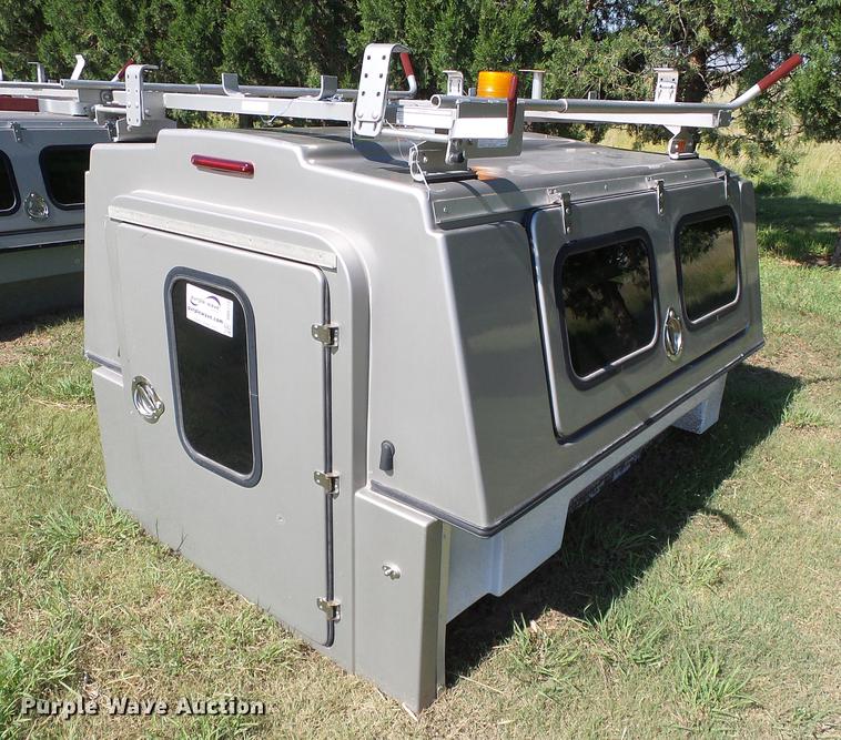 image for item DD5773 FX fiberglass topper