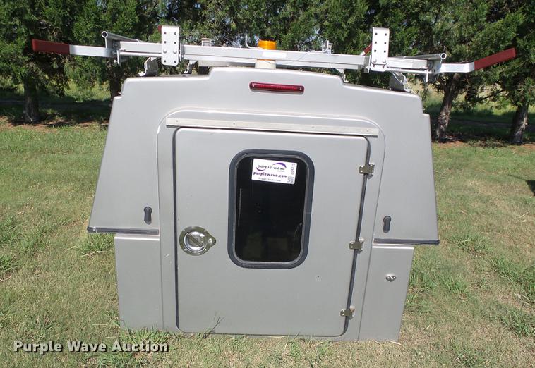 image for item DD5773 FX fiberglass topper