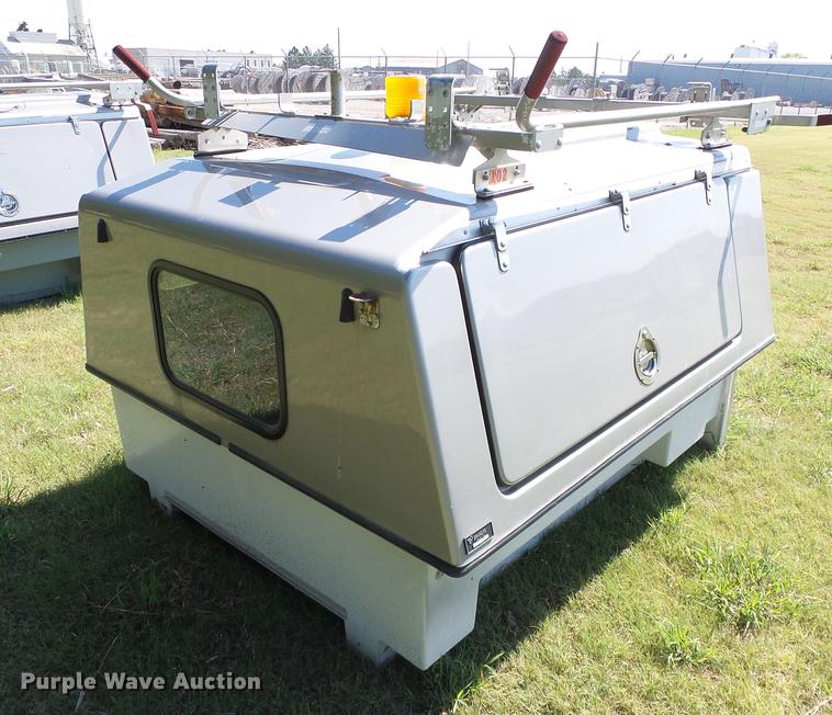 image for item DD5773 FX fiberglass topper