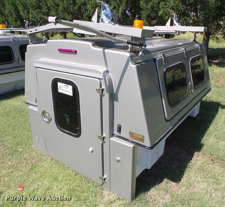 FX fiberglass topper in Ulysses, KS Item DD5779 sold Purple Wave