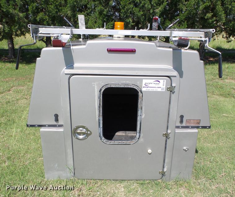 image for item DD5780 FX fiberglass topper