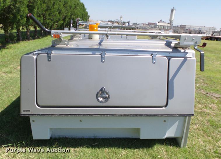 image for item DD5780 FX fiberglass topper