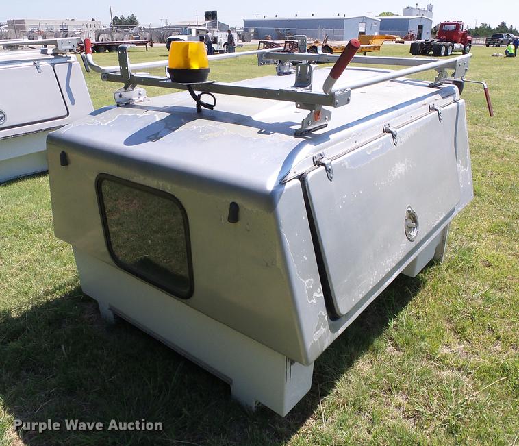 image for item DD5781 Fibre Body fiberglass topper