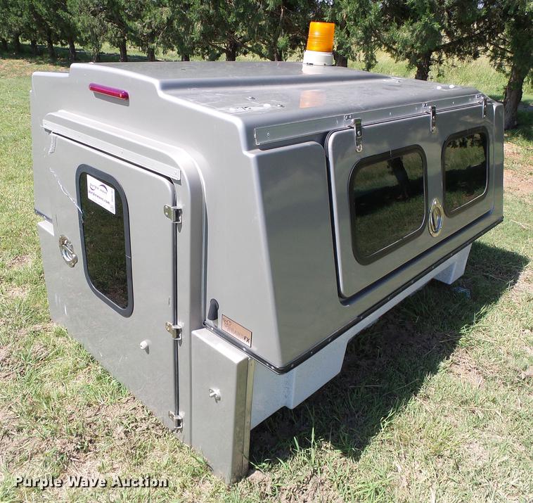 image for item DD5782 FX fiberglass topper