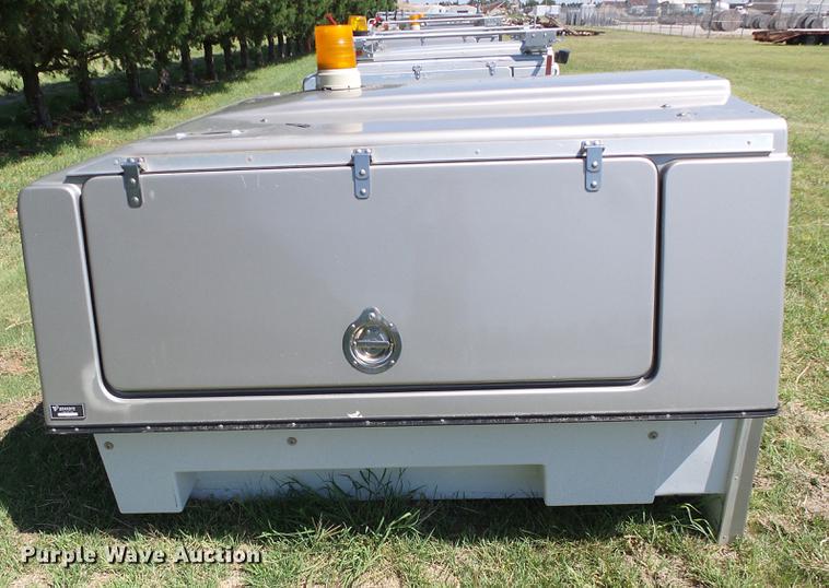 image for item DD5782 FX fiberglass topper