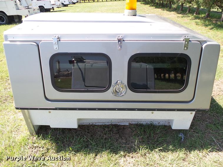 image for item DD5782 FX fiberglass topper