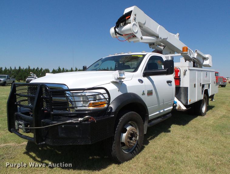 image for item DD5783 2011 Dodge Ram 5500 bucket truck