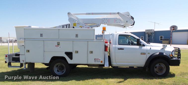 image for item DD5783 2011 Dodge Ram 5500 bucket truck