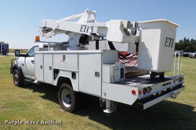 image for item DD5783 2011 Dodge Ram 5500 bucket truck