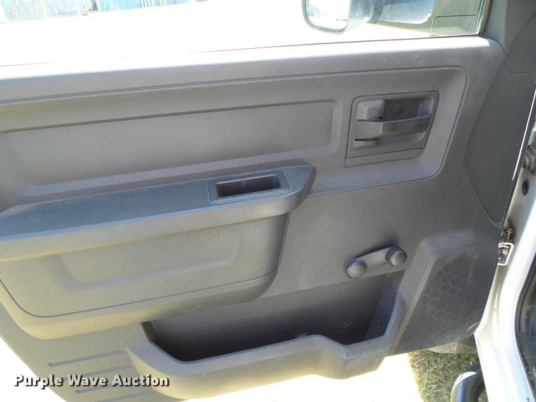 image for item DD5783 2011 Dodge Ram 5500 bucket truck