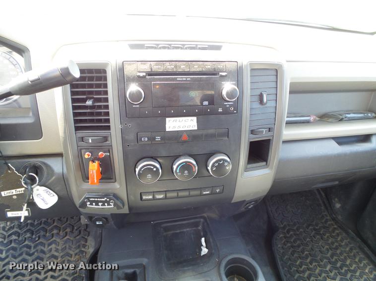 image for item DD5783 2011 Dodge Ram 5500 bucket truck