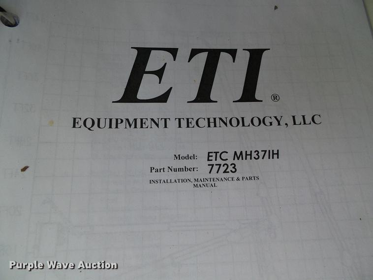 image for item DD5783 2011 Dodge Ram 5500 bucket truck